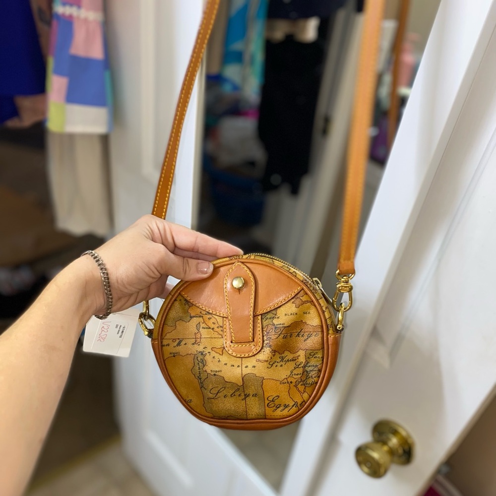 Alviero Martini Tan and Gold Crossbody Bag